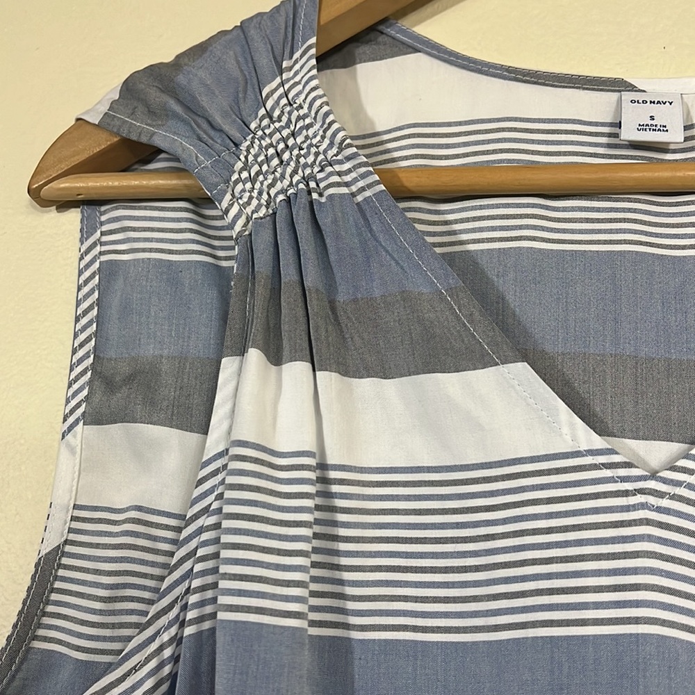 OLD NAVY Top Size S - Picture 5 of 9